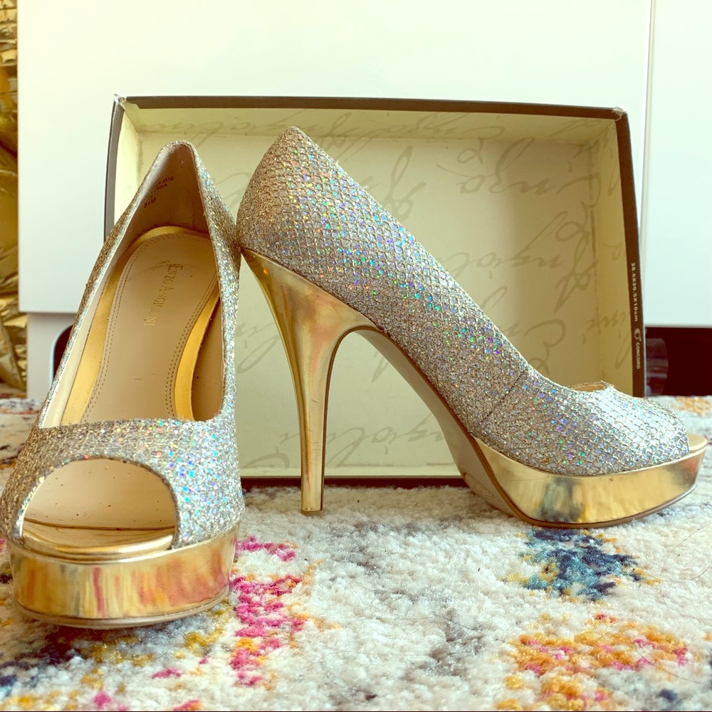 ✨ like new, 5 inch comfortable gold heels